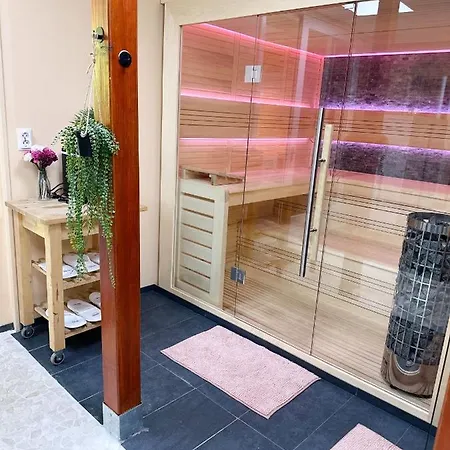 Bed & Breakfast Wellnessstudiotiel 3*