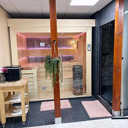 Wellnessstudiotiel Bed & Breakfast 3*